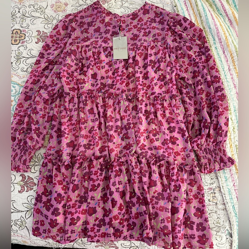 NWT Eesome tiered dress